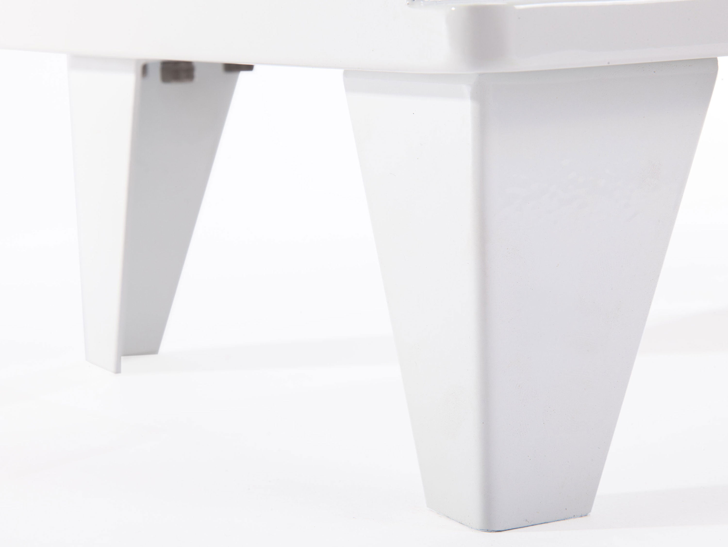 Matériau Acier Poêle à éthanol 1,5kW design carré en acier blanc avec pieds