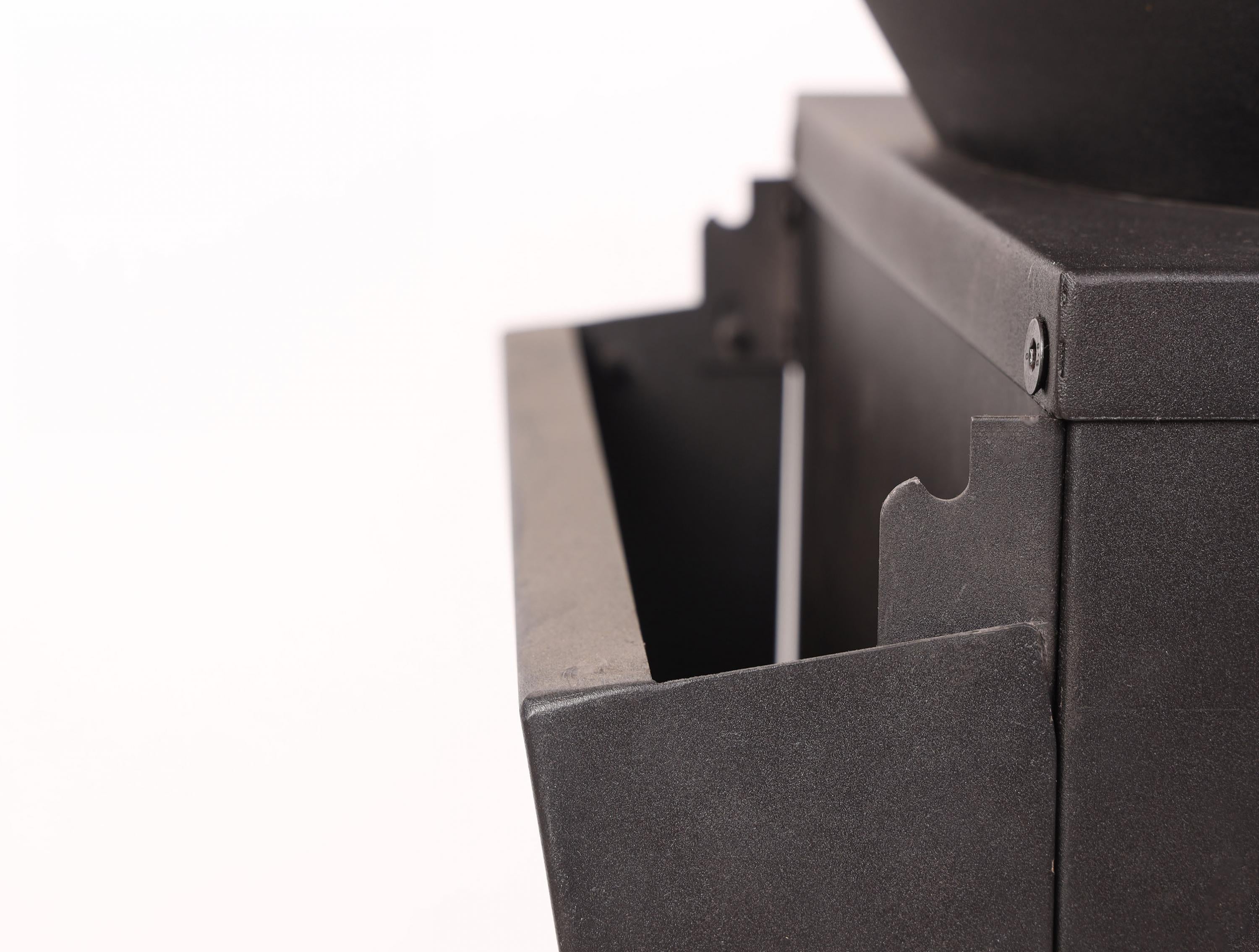 EFP57B: Barbecue avec plaque ronde, grill et support en acier noir