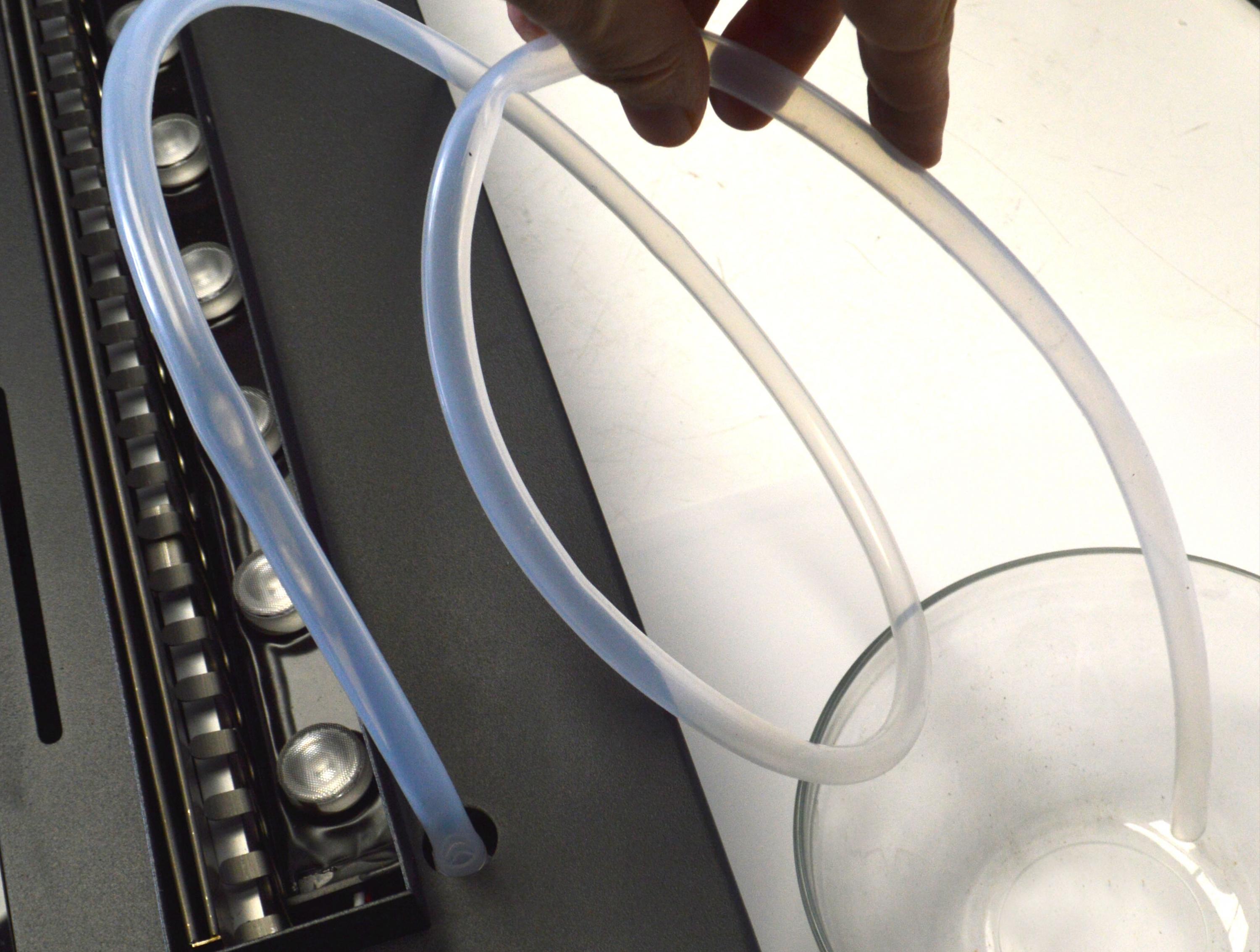 Cheminée décorative avec flammes artificielles de différentes couleurs